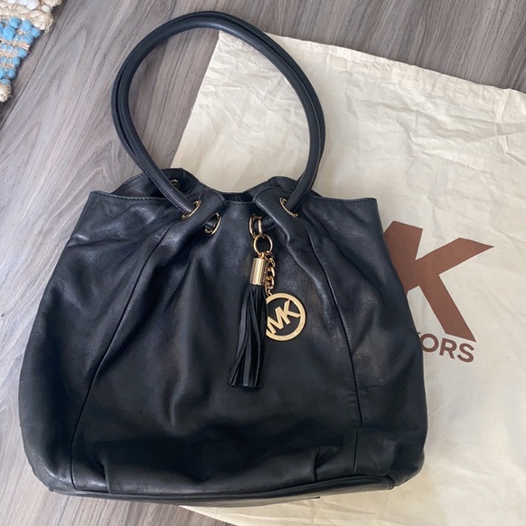 Michael Kors Handbags - Michael kors purse